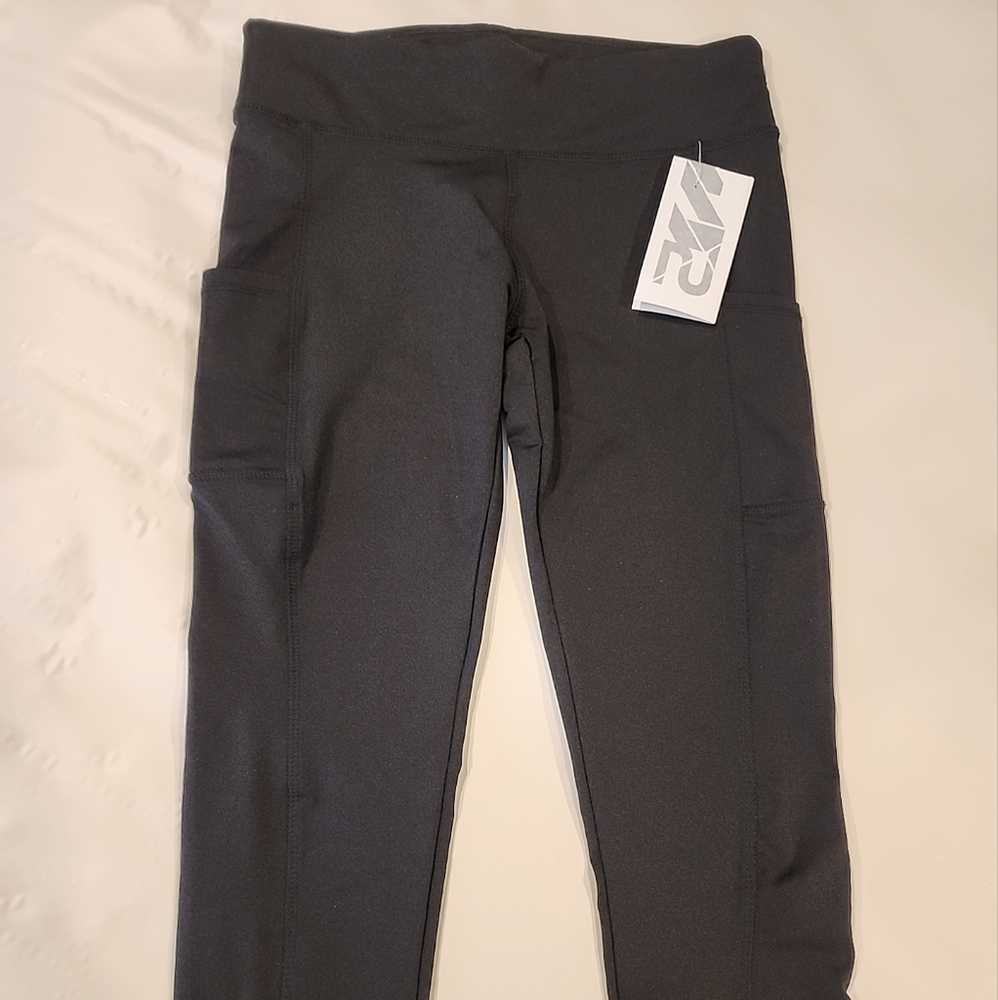 S2 SPORTSWEAR PERFORMANCE LEGGINGS Size: M